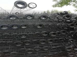 除塵器骨架在濾袋內(nèi)部中是如何使用的呢？設(shè)備圖片