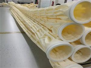 為什么褶皺除塵布袋的除塵效果優(yōu)于普通除塵布袋？設(shè)備圖片